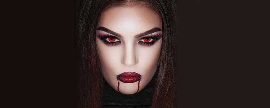 ¿Cómo maquillar el rostro para simular a un vampiro?