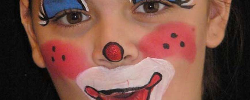 Maquillaje de payaso del terror para niñas
