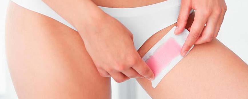 Depilación del pubis de mujer con cera